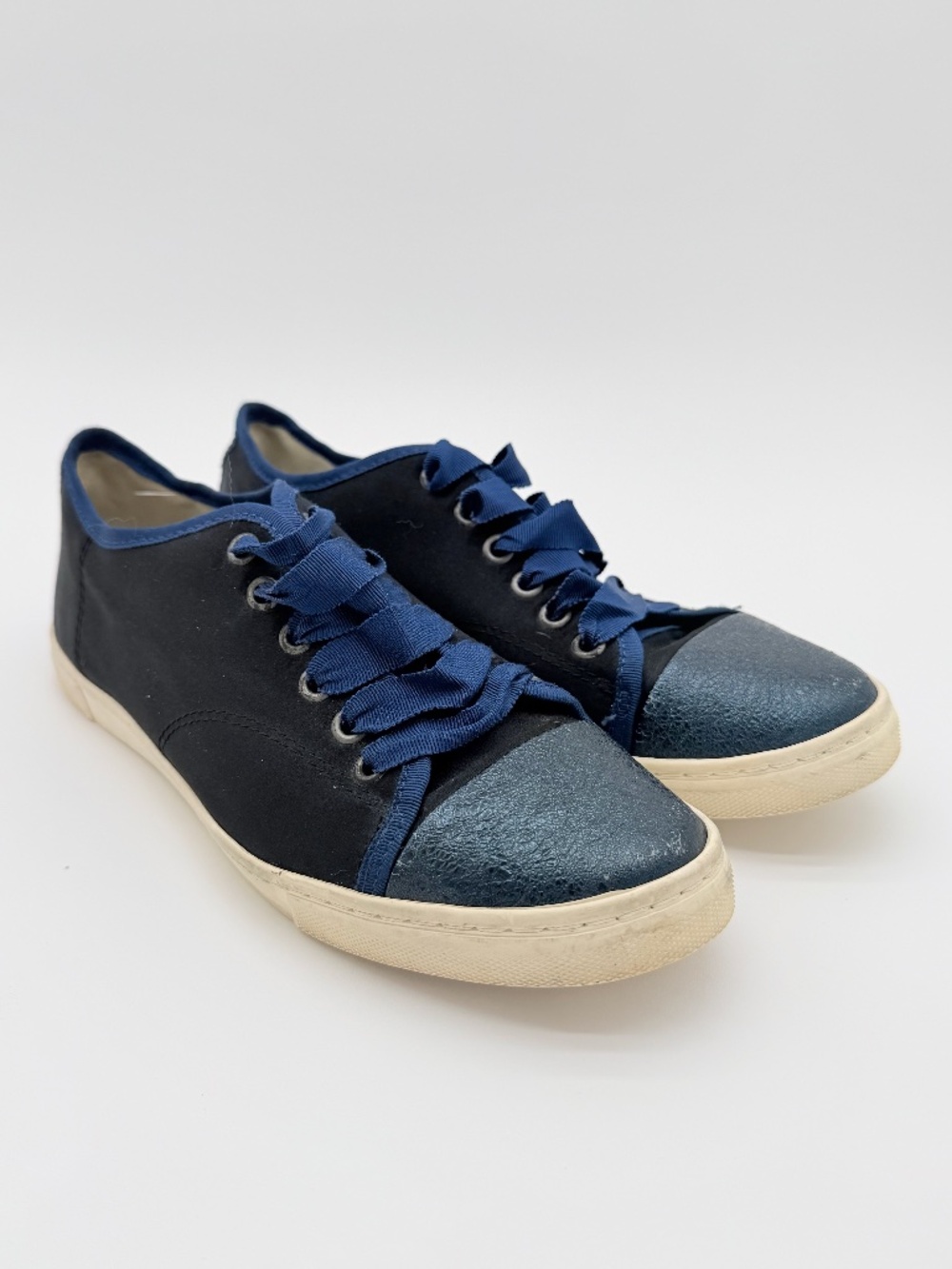 Authentic LANVIN Paris Navy Satin Cap Toe Sneaker Blue Glitter Size 38.5 / US 8